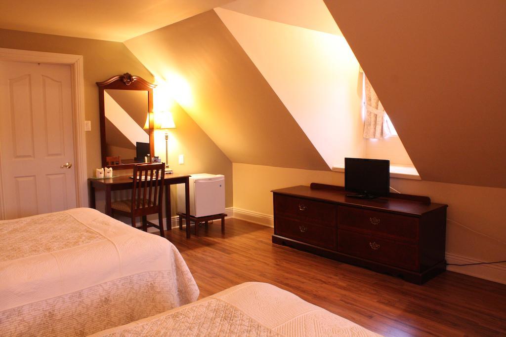 Auberge Chateau Lamontagne Sainte Anne-des-Chênes Habitación foto