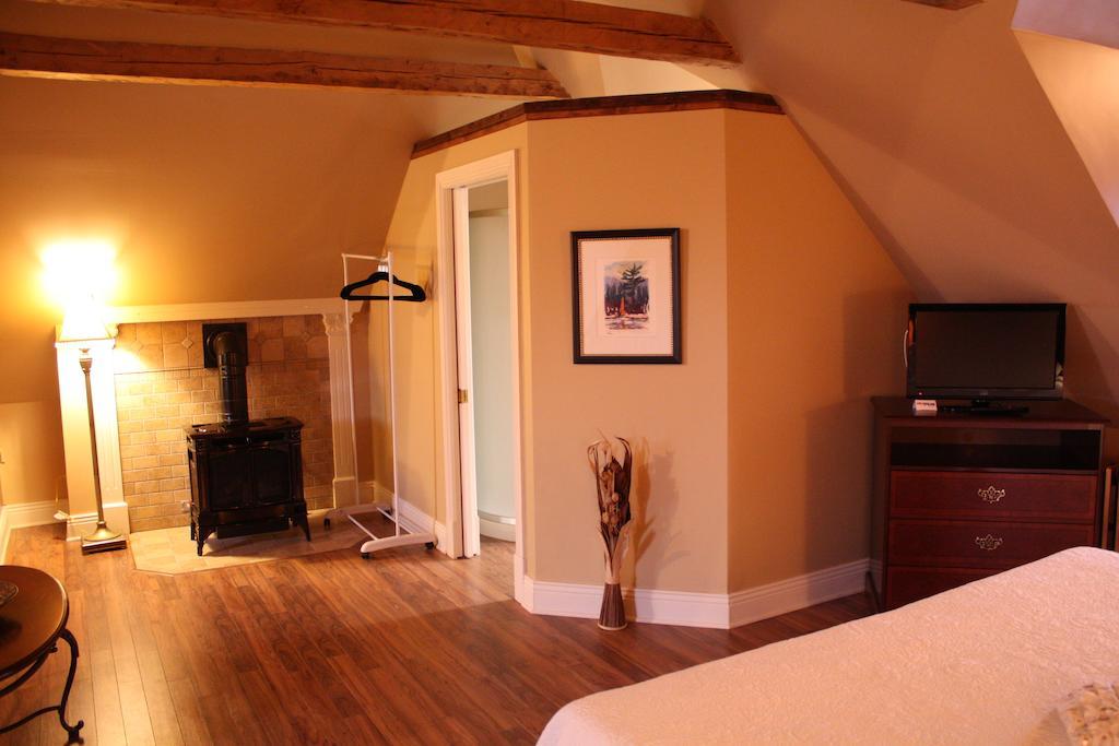 Auberge Chateau Lamontagne Sainte Anne-des-Chênes Habitación foto